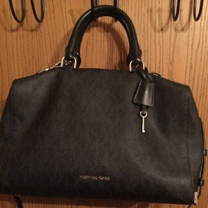 Gorgeous authentic MK black satchel